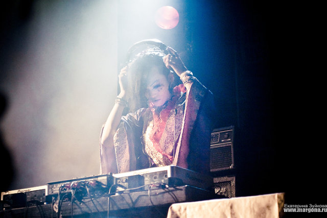 1 ���, ��, ������, Tokio Decadance, Kaya, J-rock